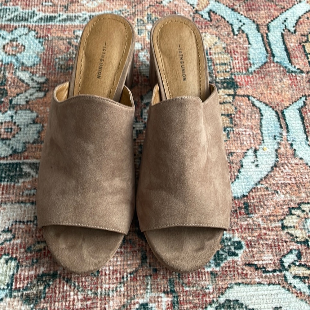14th and union- toe mules size 7.5